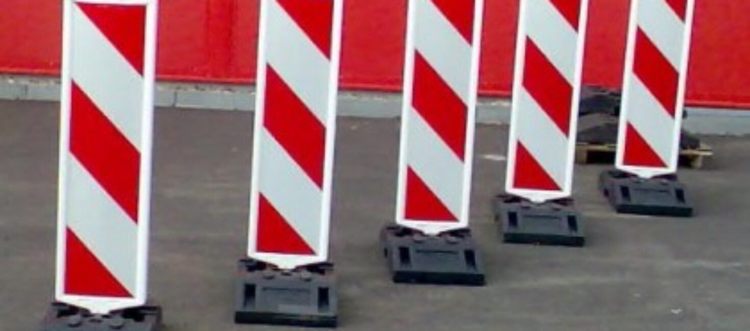 Znaki drogowe – nie tylko znak, ale i podstawa ma znaczenie